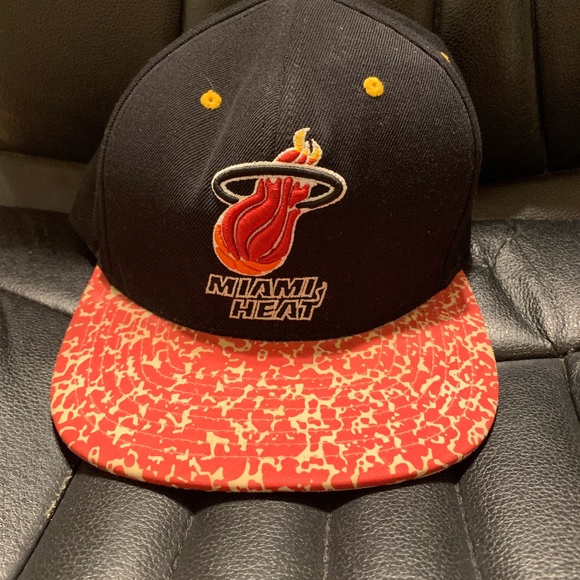 Miami Heat SnapBack - Picture 1 of 2